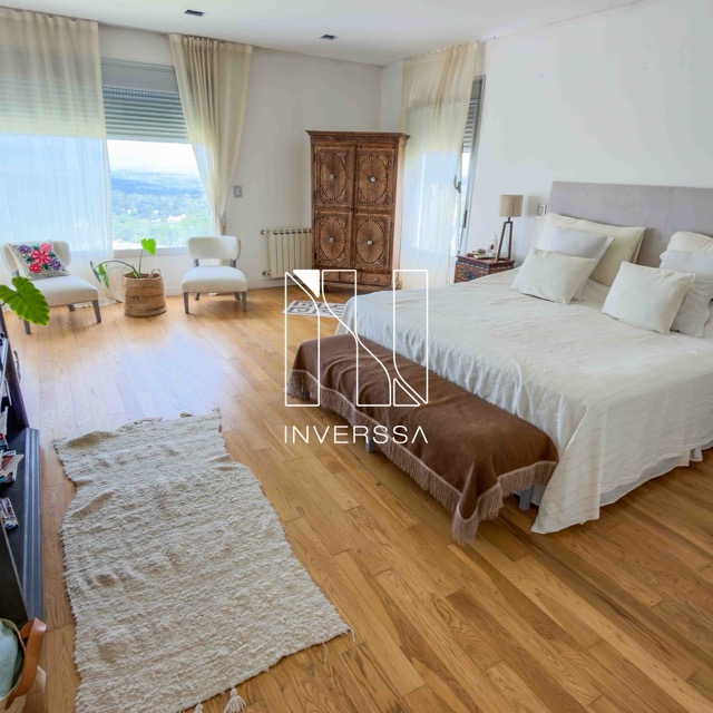 Inverssa 16 en tamaño mediano