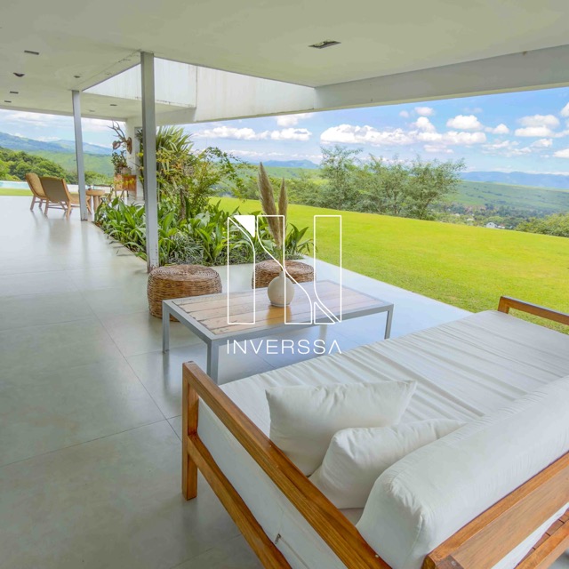 Inverssa 4 en tamaño mediano